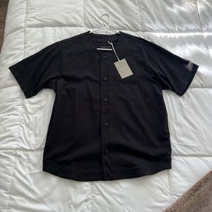 Everlane baseball tee, never worn.